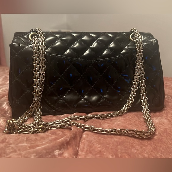 Authentic Chanel patent quilted reissue in black with silver hardware - Picture 3 of 3